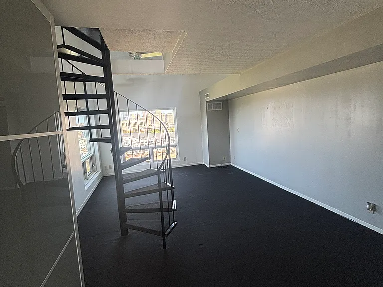 1900 Grove Ct #409 — Photo 12