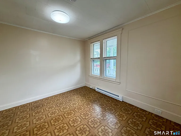 237 E Main St — Photo 11