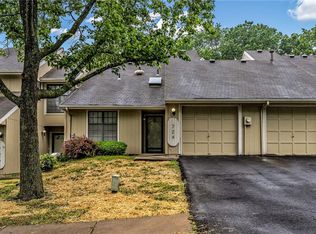724 E 122nd Ter, Kansas City, MO 64146
