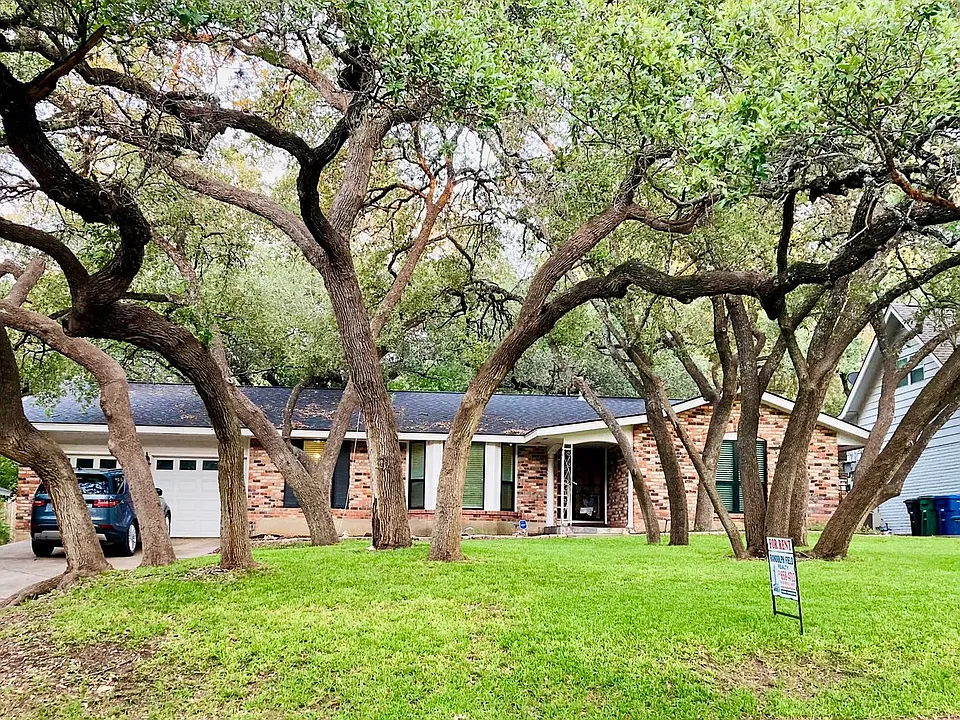 11414 Raindrop Dr