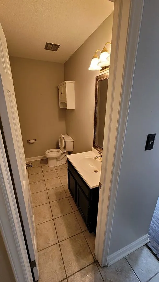 2 bed, 1.5 bath, $1,245 — Photo 4