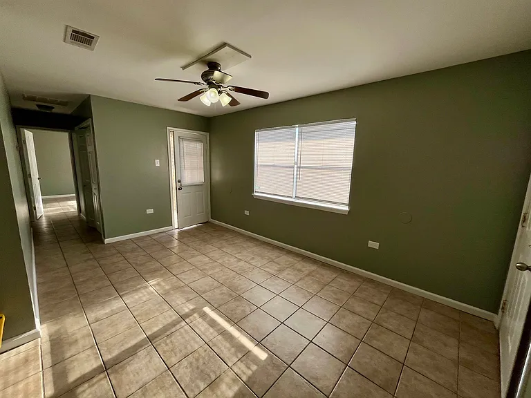 208 Monarch Dr #201A — Photo 5