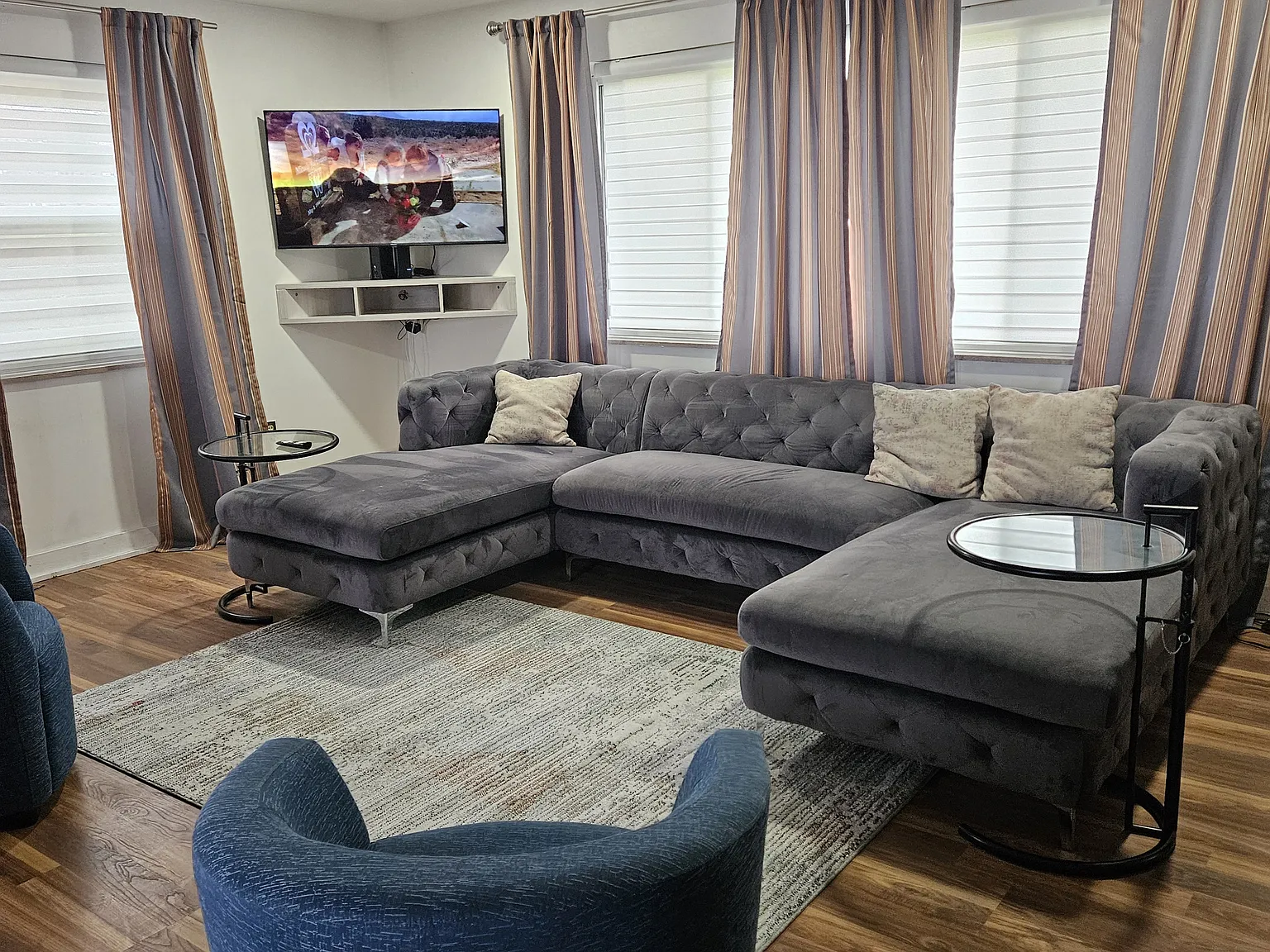 3 bed, 1300 sqft, $2,600 — Photo 2