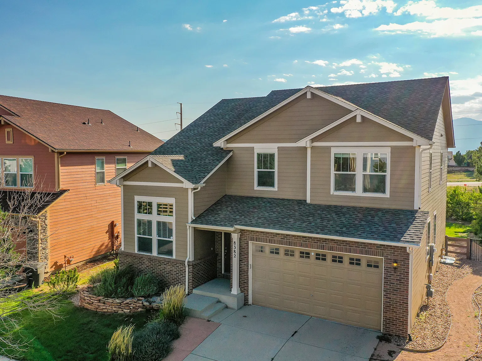 4 bed, 2.5 bath, 7240 sqft, $2,800 — Photo 1