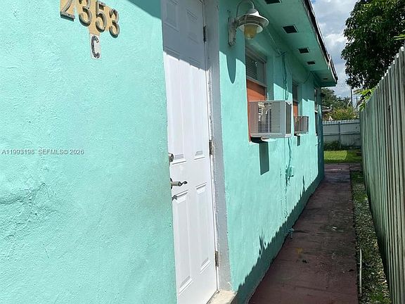 4th image of 2353 SW 2nd St