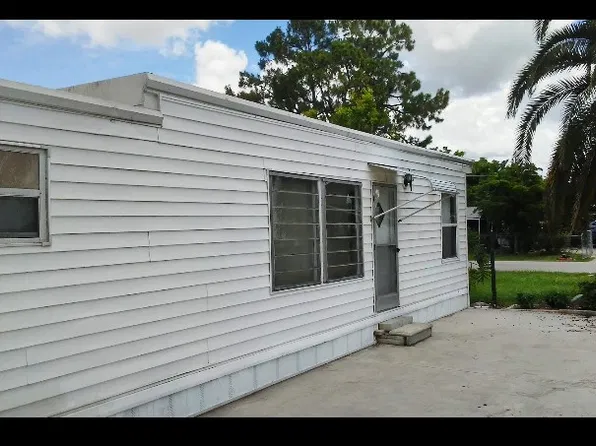 11213 Tango Dr, Bonita Springs, FL 34135