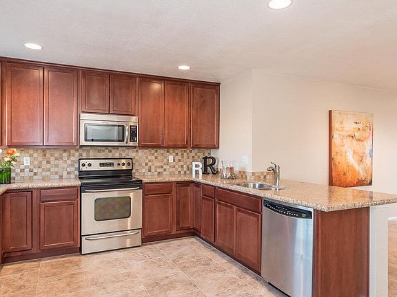 4th image of 2153 E Juanita Ave