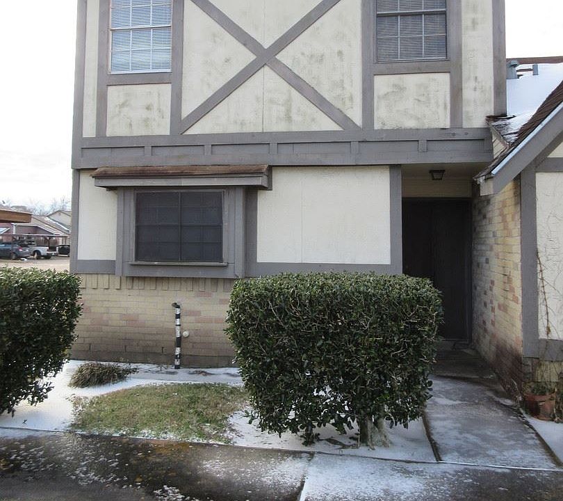 1st image of 1889 Country Village Blvd #8-12A