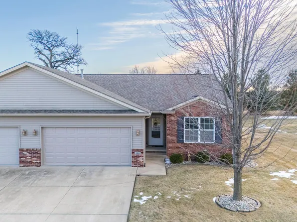 1414 Calvin Dr, Washington, IL 61571