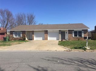 701 S 23rd St, Rogers, AR 72758