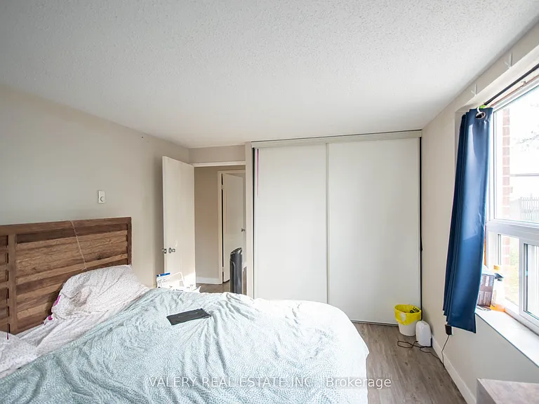 626 1st St #101 — Photo 4