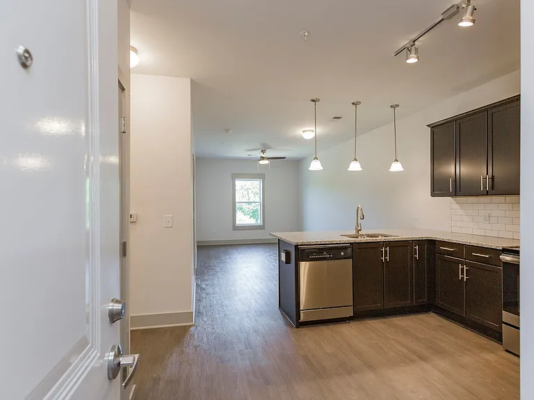 Heritage East Apartments — Photo 2