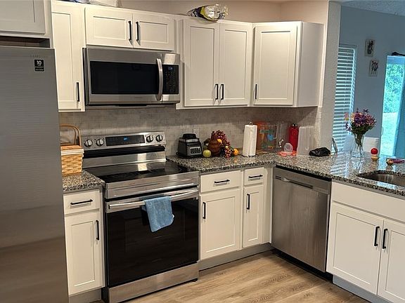 3rd image of 17430 Dumont Dr #434