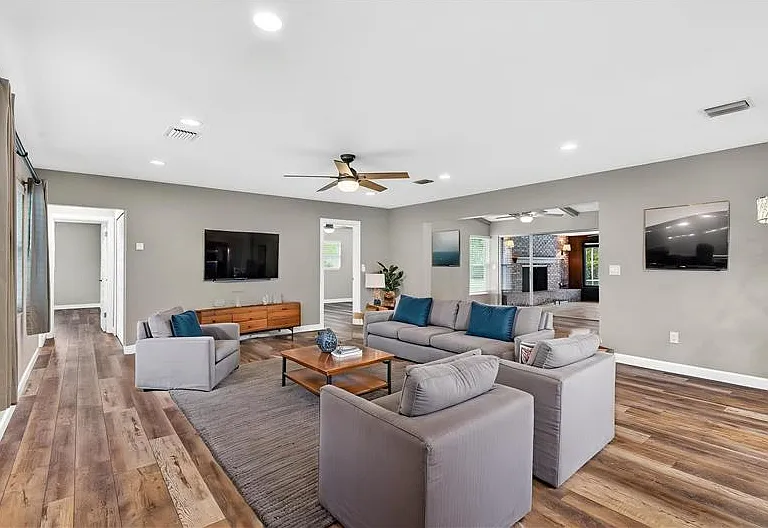 7 Eagle Ln — Photo 1