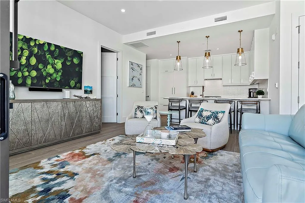 3 bed, 3.0 bath, 1663 sqft, $17,000 — Photo 3