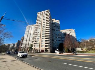 4515 Willard Ave APT 1014S, Chevy Chase, MD 20815