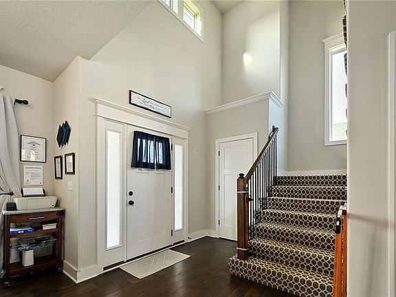 4th image of 1805 NW Tayler Ct