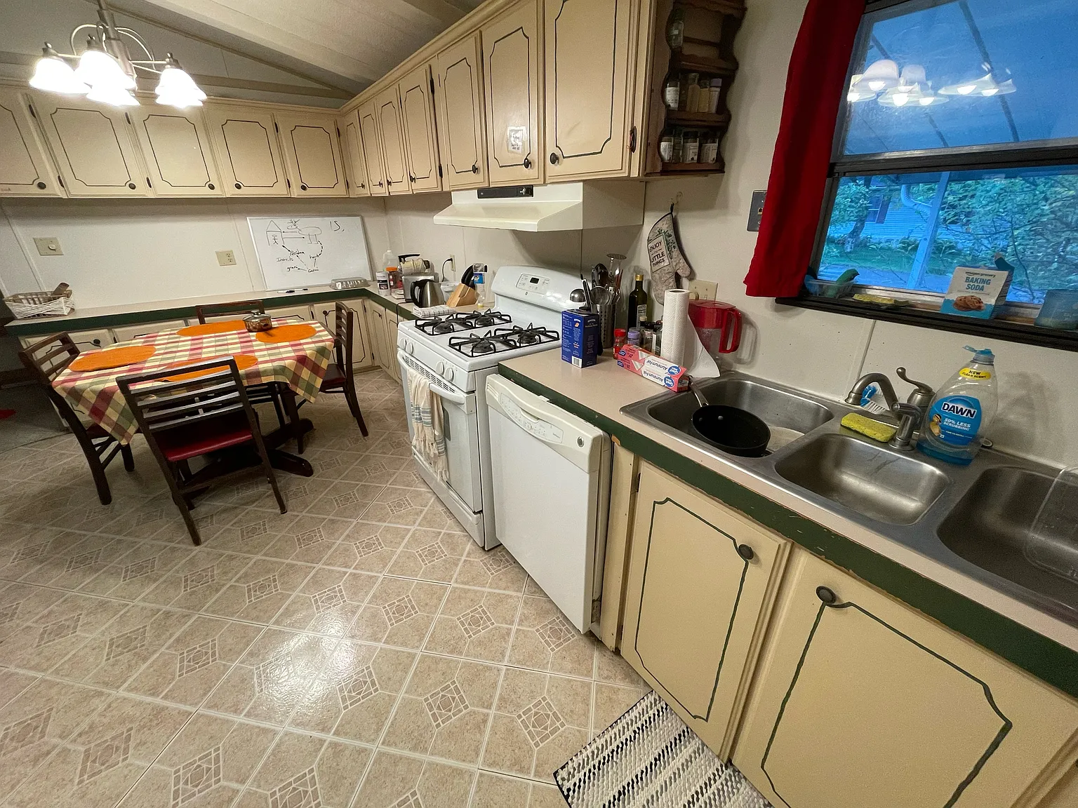 107 Mary Ln — Photo 2