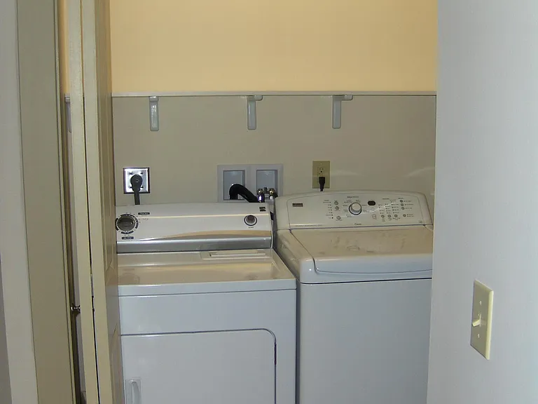 2215 Market St #2 — Photo 4