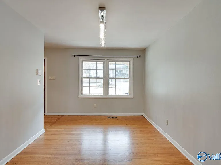 2700 Briarwood Dr SE — Photo 24