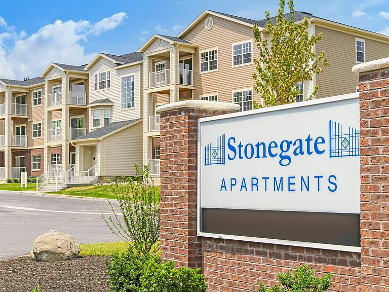 Stonegate Apartments — Photo 44