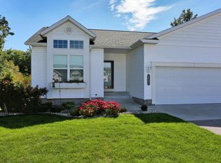 2507 E Turning Leaf Way, Fruitport, MI