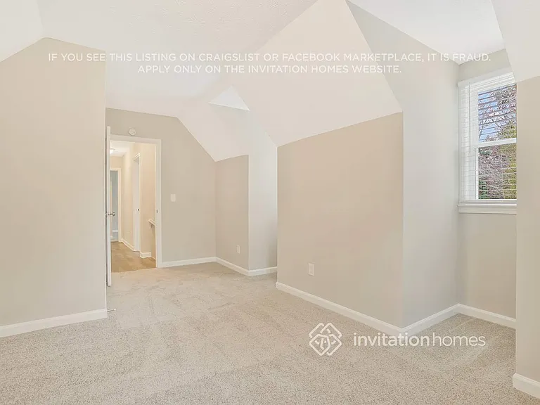 1648 Roman Point Dr — Photo 12