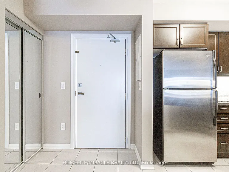 1045 Nadalin Hts #211 — Photo 20