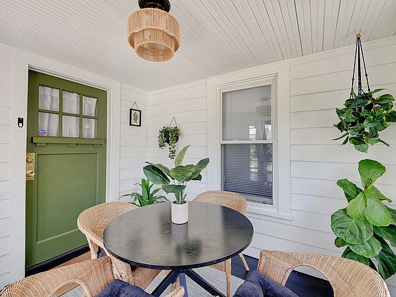 5th image of 238 N 17th Ave