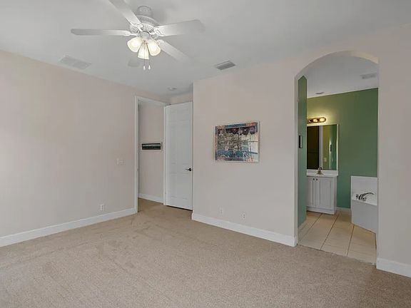 3rd image of 558 Tomahawk Ct