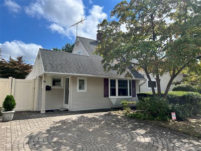 47 Link Lane, Hicksville, NY, 11801