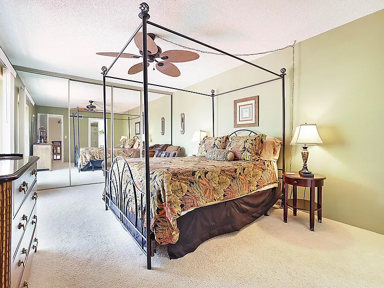 825 Center St #11C — Photo 16
