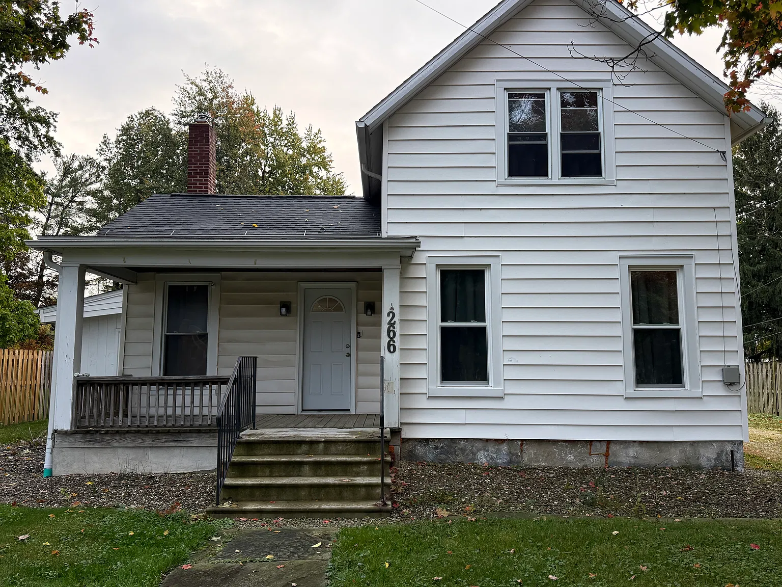 4 bed, 1832 sqft, $2,300 — Photo 2