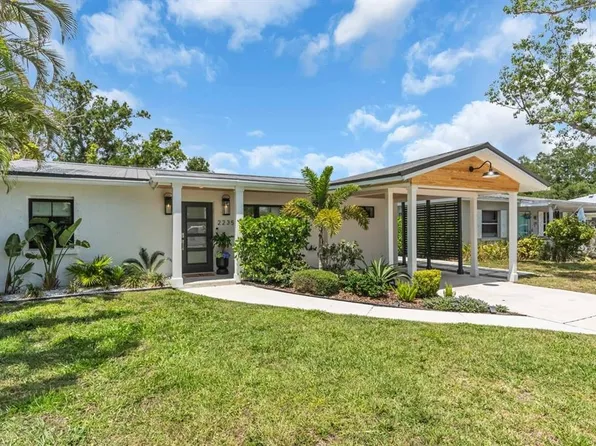 2235 Arlington St, Sarasota, FL 34239