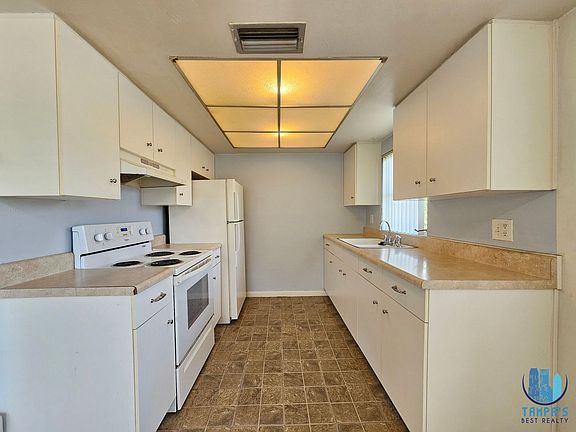 5th image of 209 NW Jefferson Cir N APT 15