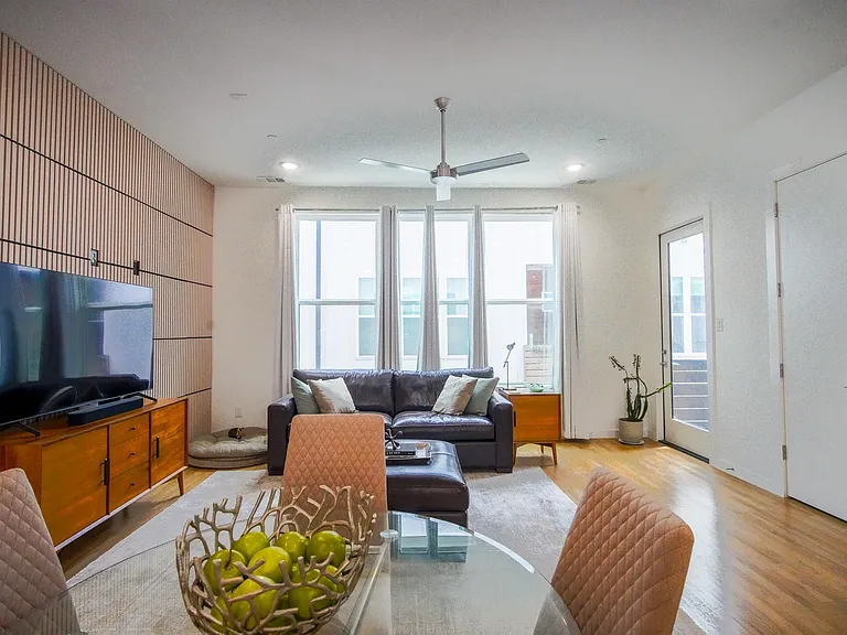 1510 N Washington Ave #102 — Photo 7
