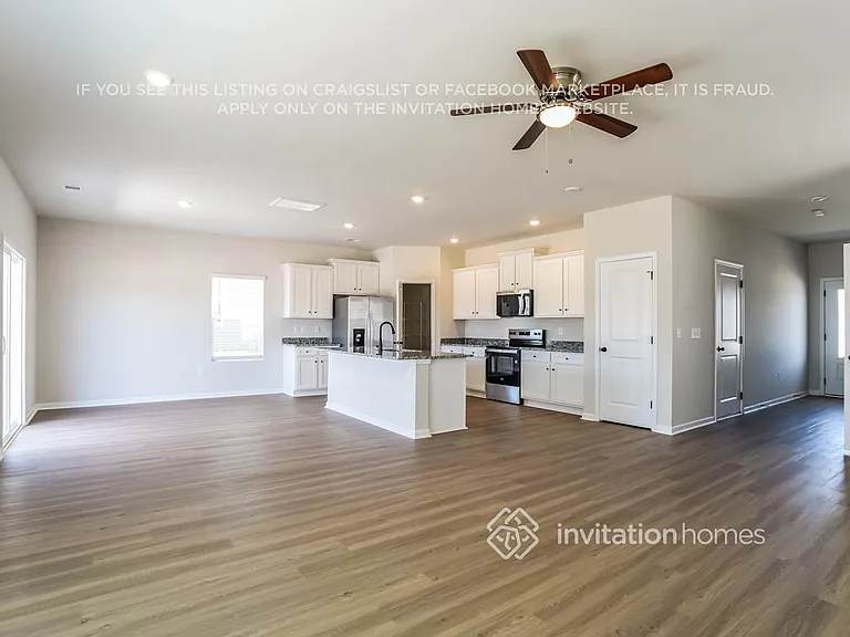 3355 Fox Hall Dr — Photo 4