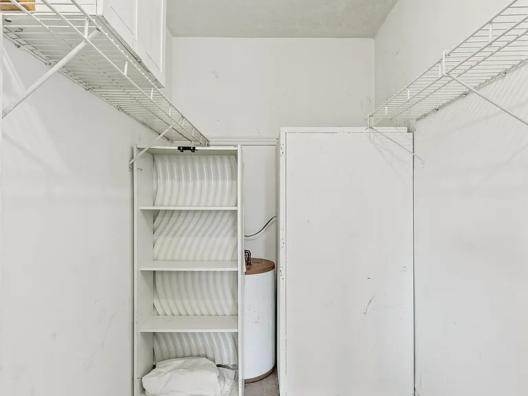 1021 NE 24th Ave #12 — Photo 25