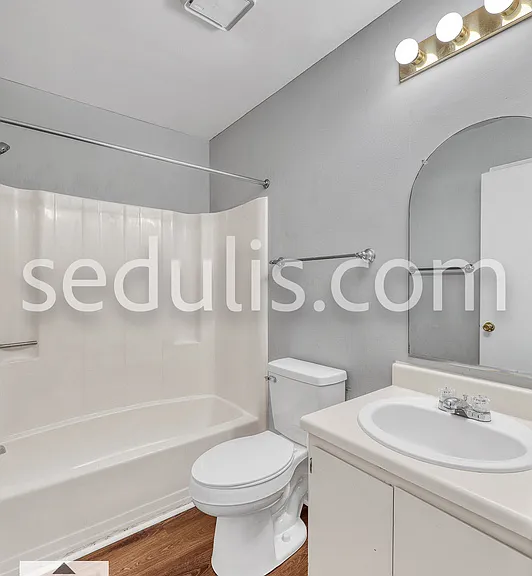 801 Temple Rd #A — Photo 26