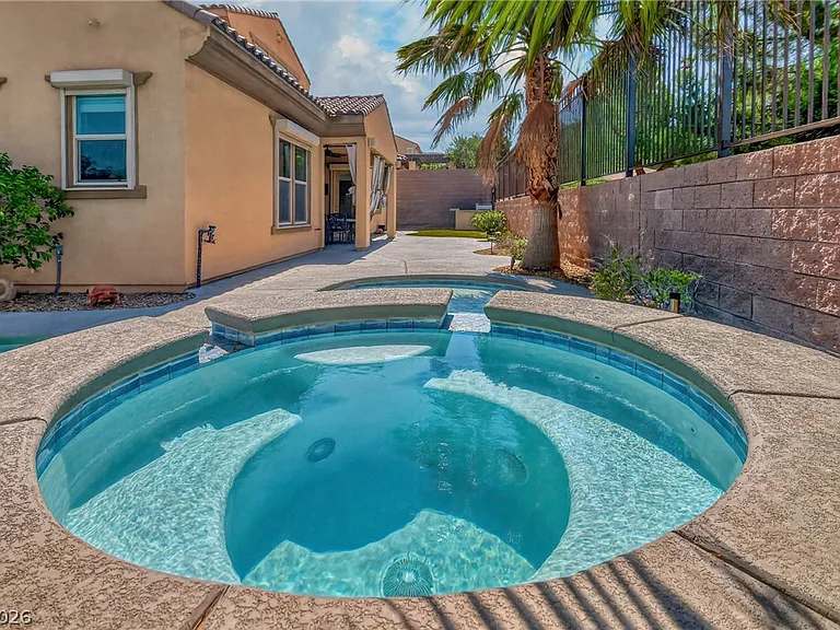 2852 Josephine Dr — Photo 41