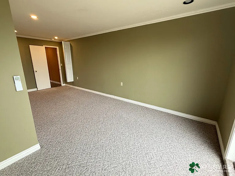 72 Crestview Ave #B — Photo 7