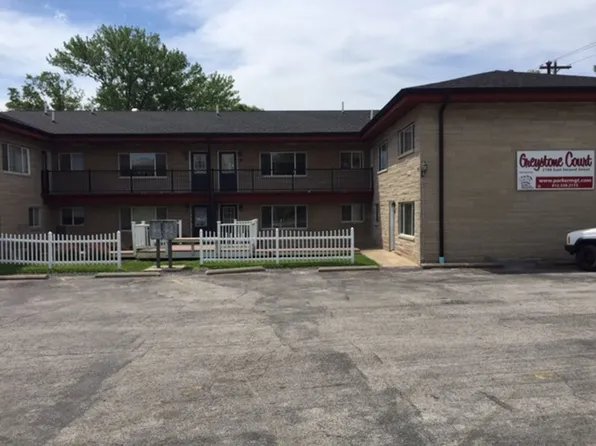 2106 E 2nd