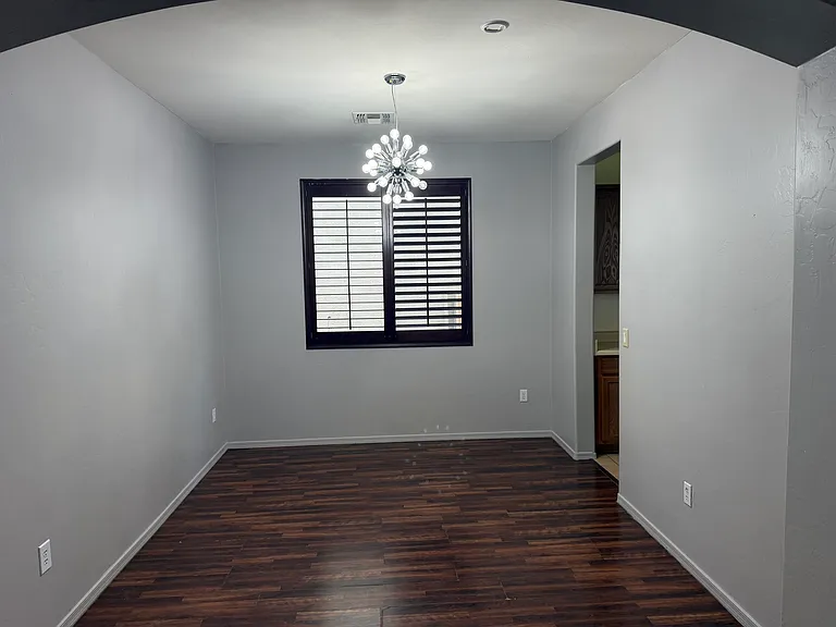 504 E Calle Escora — Photo 8