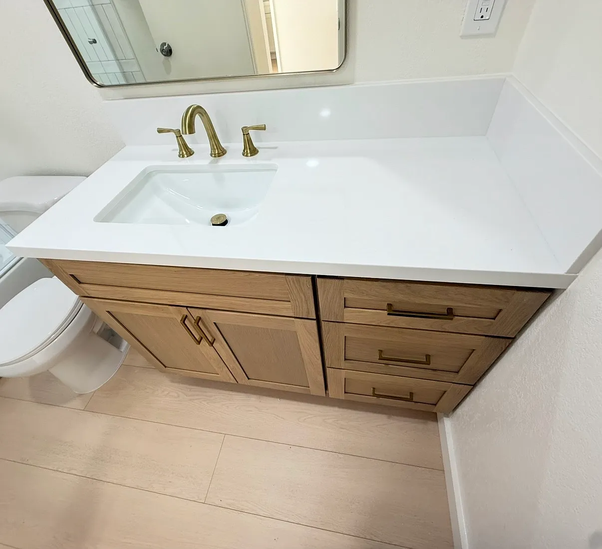2 bed, 700 sqft, $3,150 — Photo 3