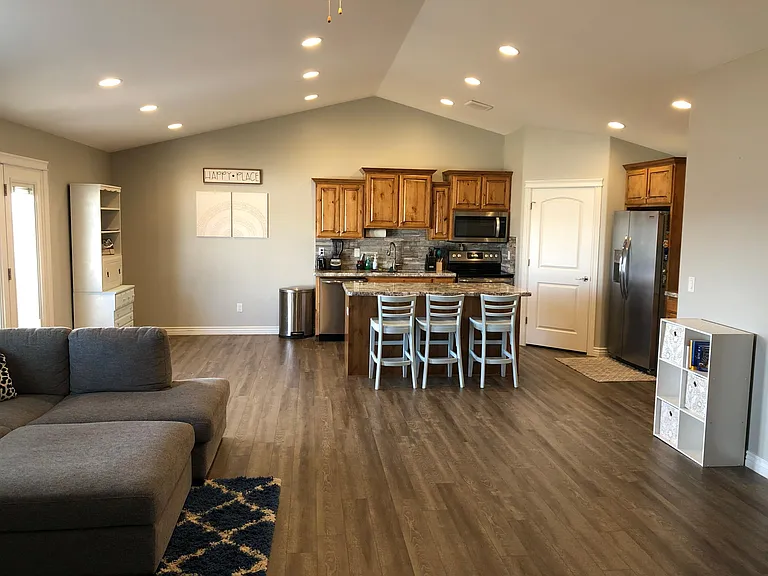 894 S Von Elm Dr — Photo 15