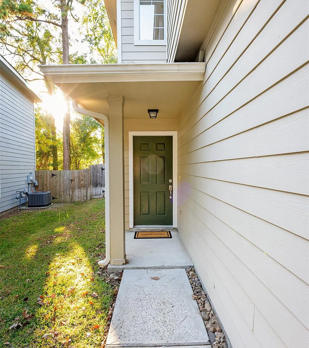 3 bed, 2.5 bath, 1605 sqft, $2,000 — Photo 3
