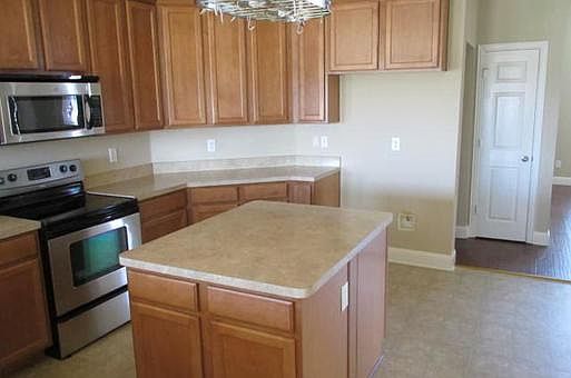 1st image of 754 Country Manor Ln