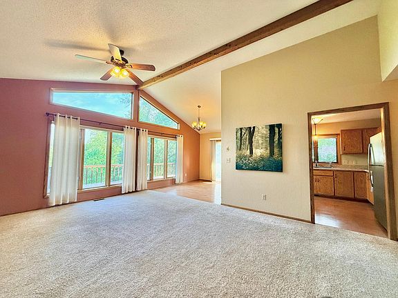 2nd image of 219 Lakeview Dr