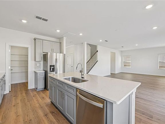 3rd image of 164 Murphy Meadow Rd