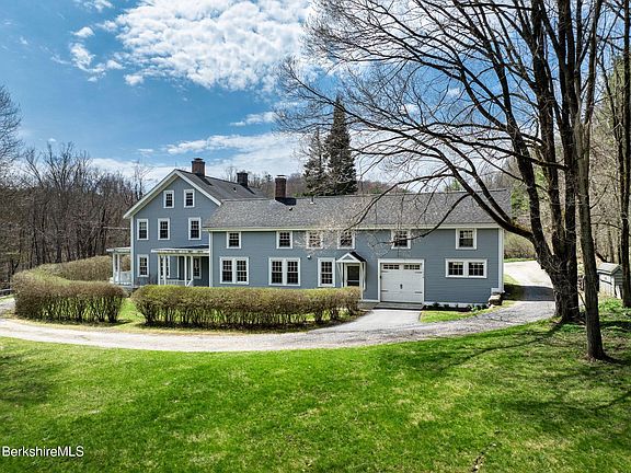 3rd image of 1539 Green River Rd #2